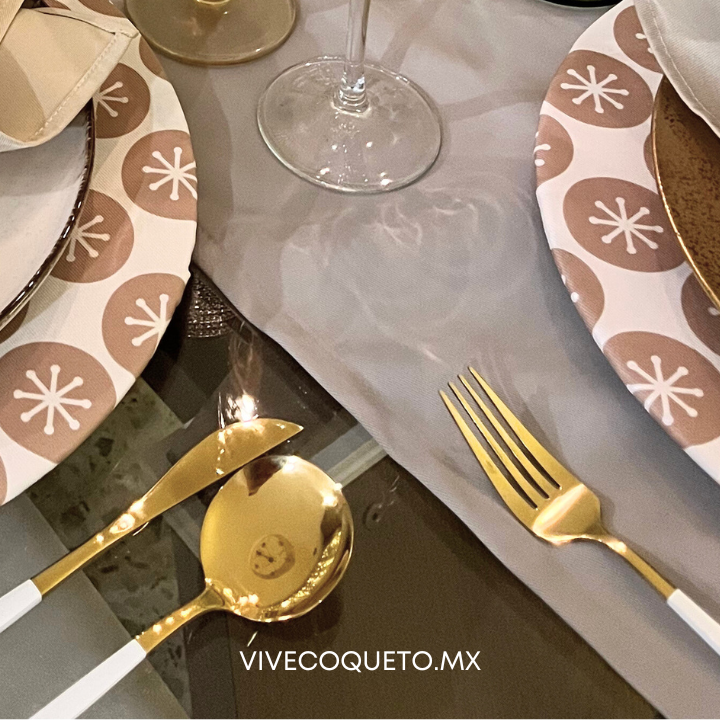 Mesa de Navidad con Accesorios Incluidos | 12 Personas | Bosque Encantado